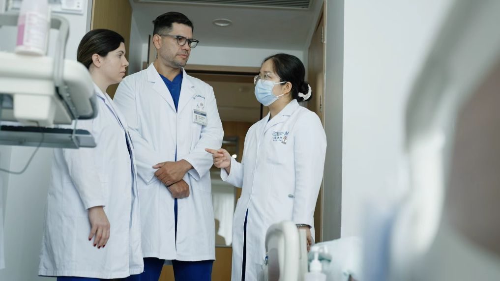 Brazilian surgeons training at Xiamen Cardiovascular Hospital